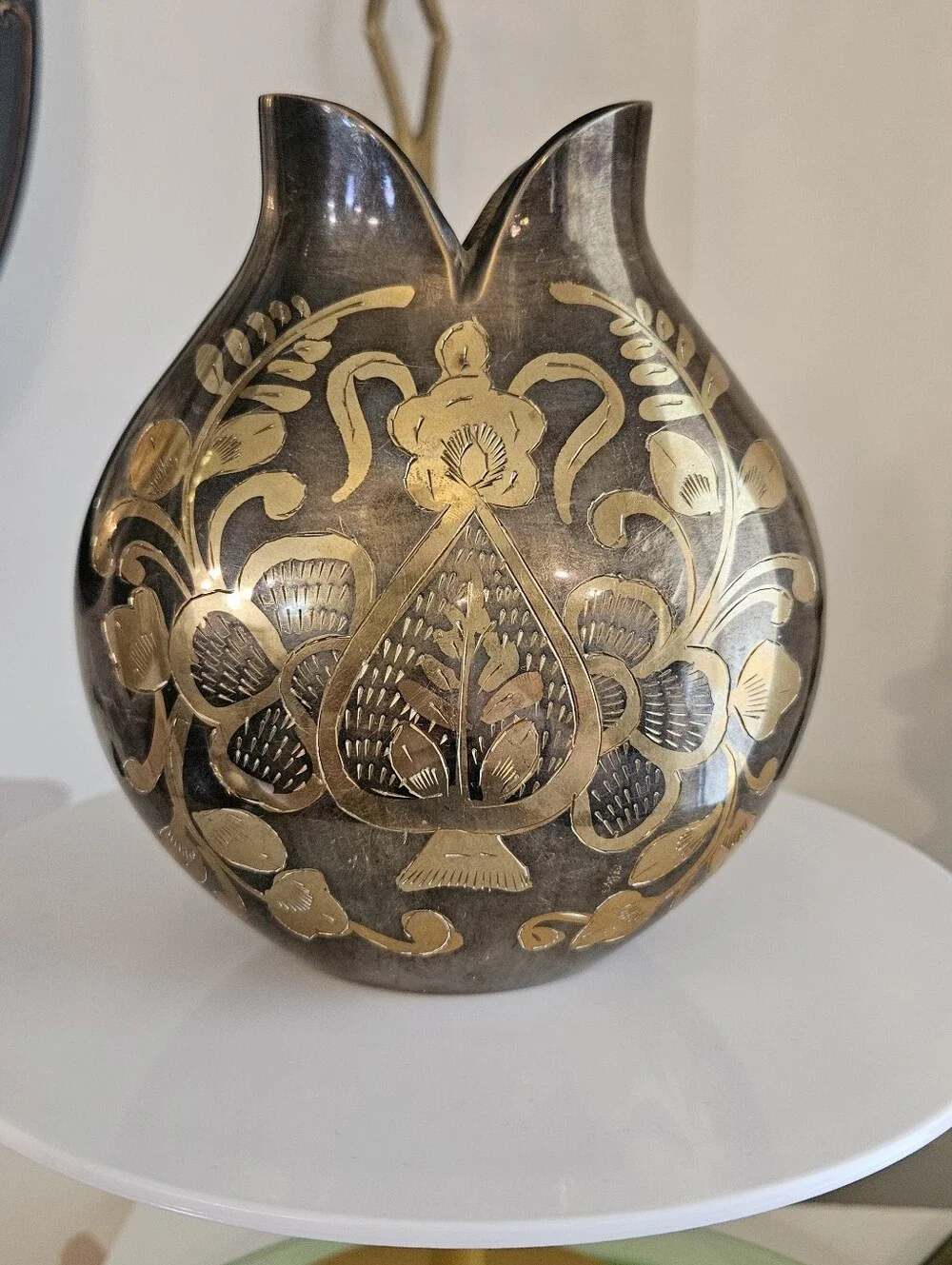N/A vintage etched